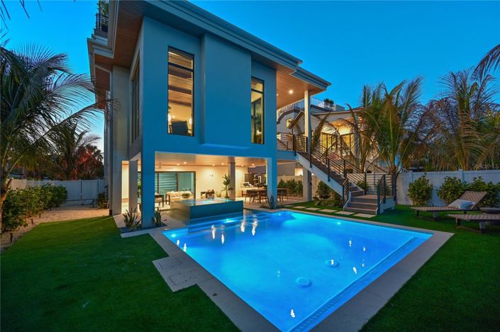 Image No.46-4 Bed Property for sale