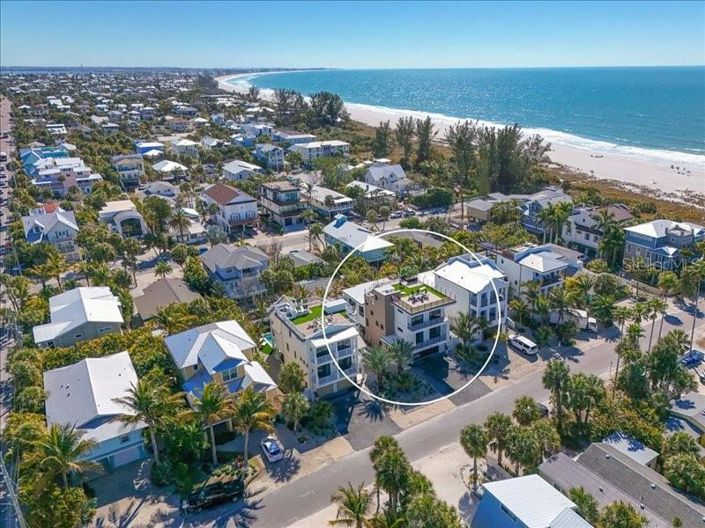 Image No.54-4 Bed Property for sale