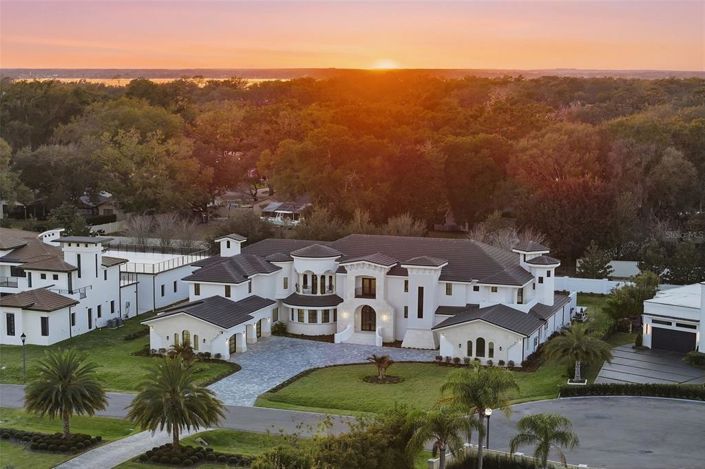 Image No.3-5 Bed Property for sale