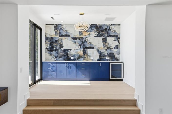 Image No.31-5 Bed Property for sale