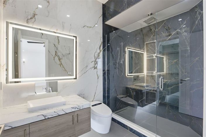 Image No.39-5 Bed Property for sale