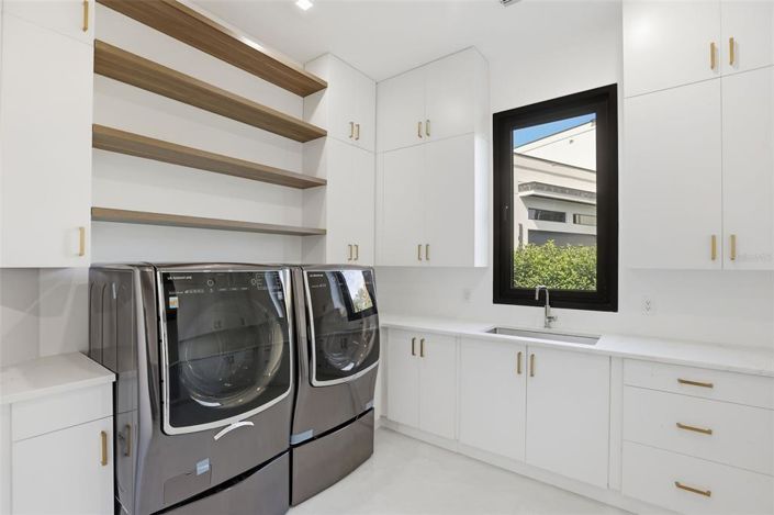 Image No.45-5 Bed Property for sale