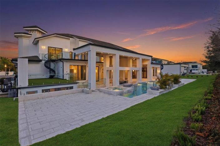 Image No.59-5 Bed Property for sale