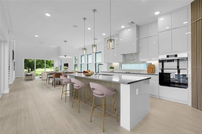 Image No.4-Propriété de 4 chambres à vendre à Davenport