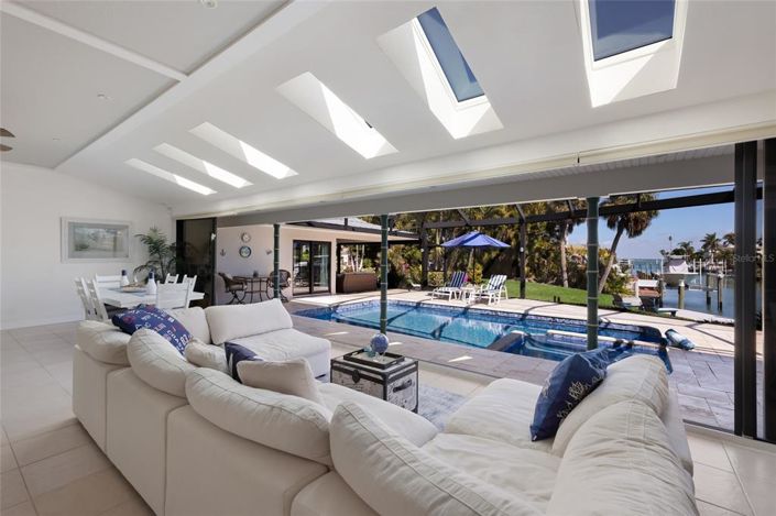 Image No.14-3 Bed Property for sale