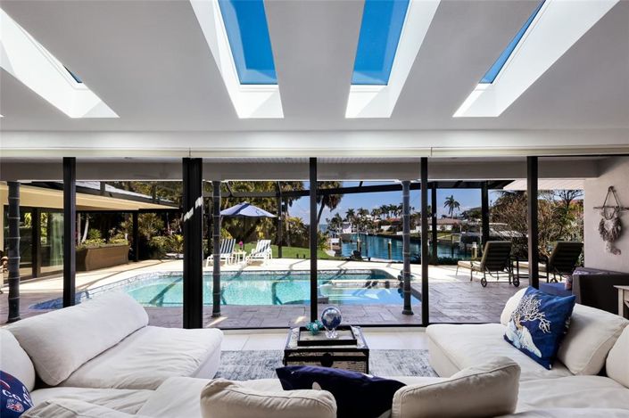 Image No.15-3 Bed Property for sale