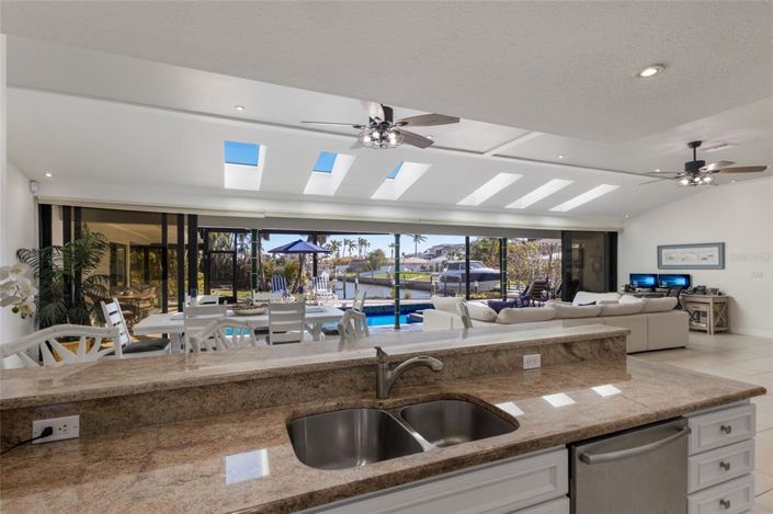 Image No.17-3 Bed Property for sale