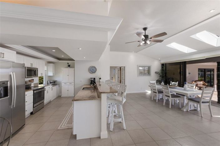 Image No.18-3 Bed Property for sale