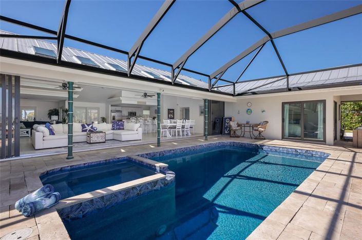 Image No.37-3 Bed Property for sale