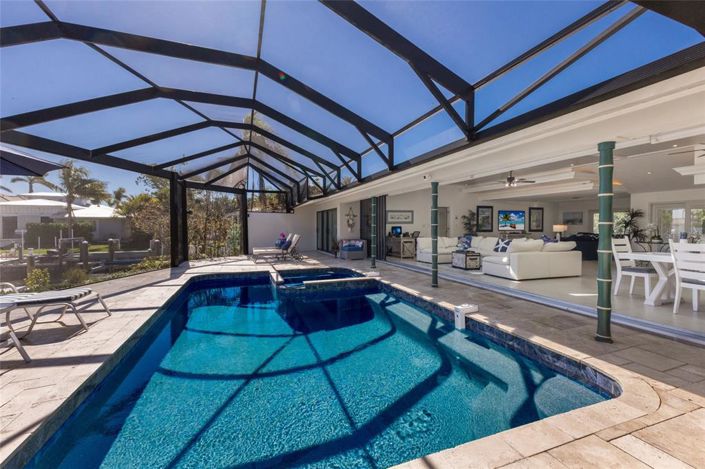 Image No.43-3 Bed Property for sale