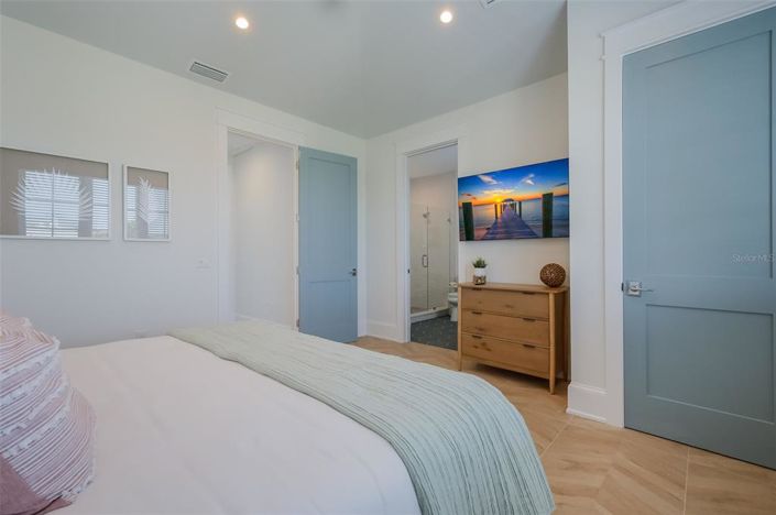 Image No.37-4 Bed Property for sale