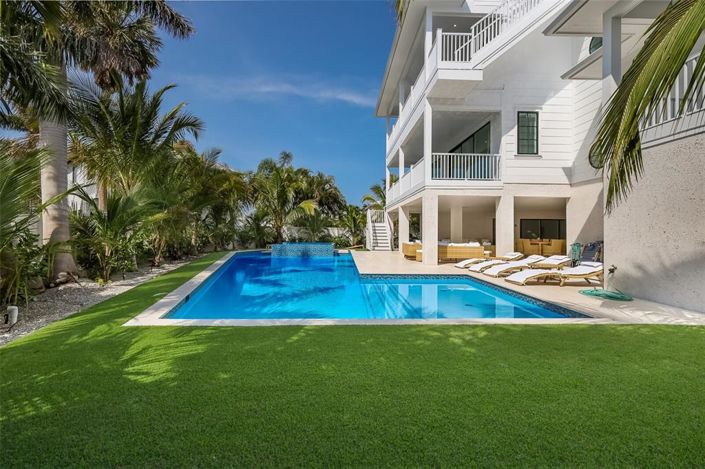 Image No.53-4 Bed Property for sale