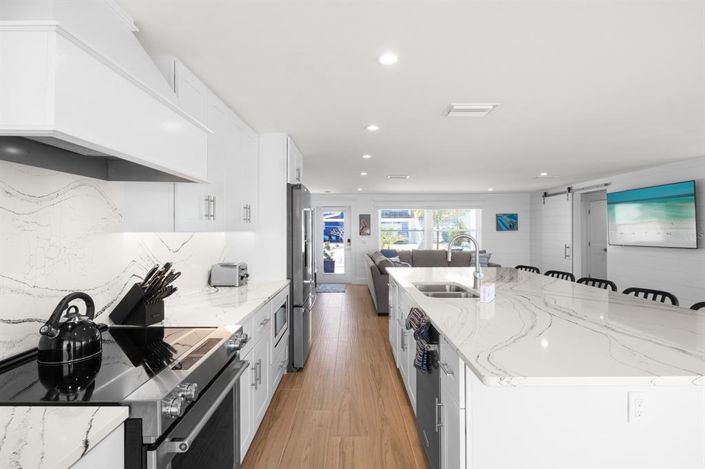 Image No.18-3 Bed Property for sale