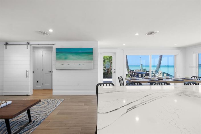 Image No.26-3 Bed Property for sale