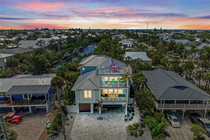 Image No.4-5 Bed Property for sale