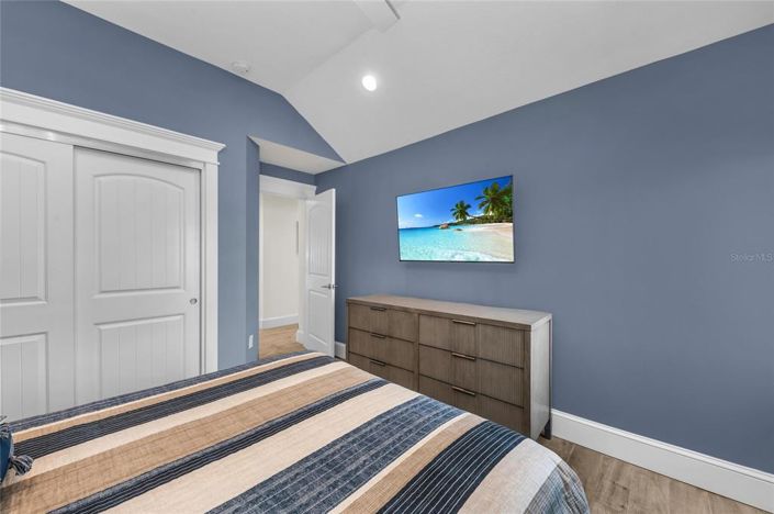 Image No.56-5 Bed Property for sale