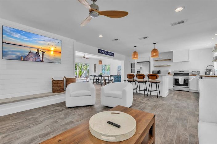 Image No.15-3 Bed Property for sale