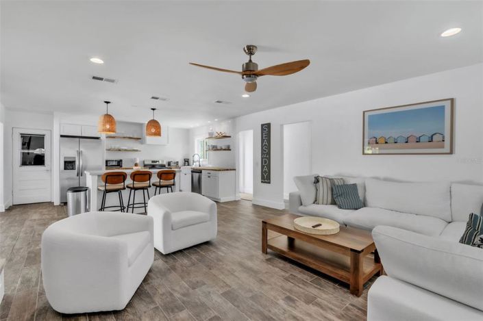 Image No.16-3 Bed Property for sale