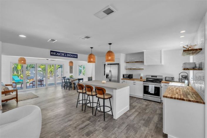 Image No.19-3 Bed Property for sale