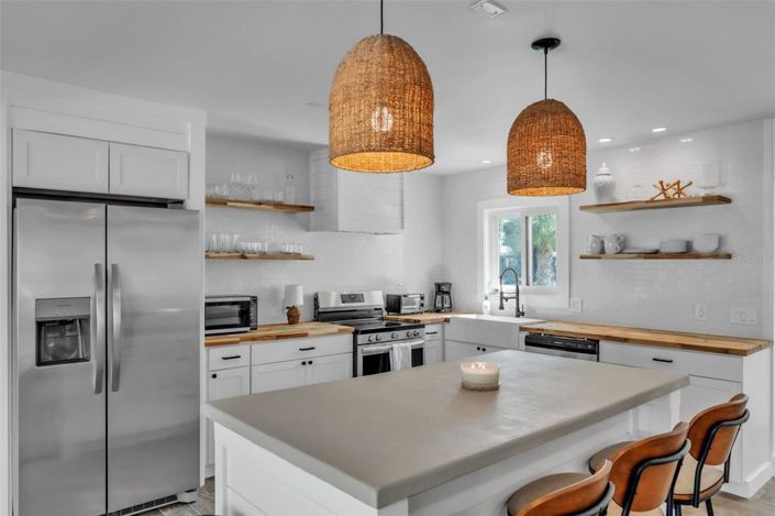 Image No.20-3 Bed Property for sale