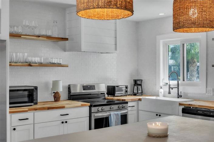 Image No.21-3 Bed Property for sale