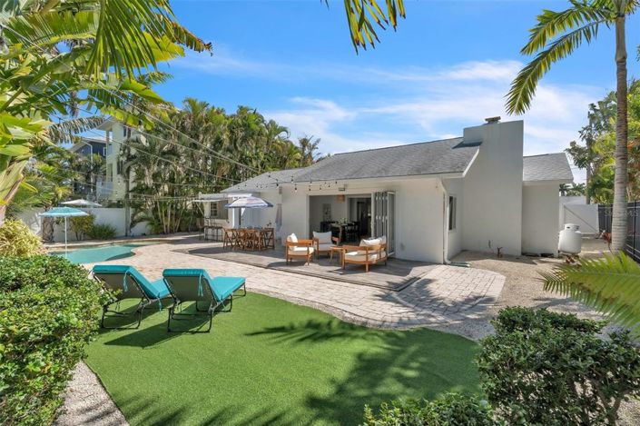 Image No.38-3 Bed Property for sale