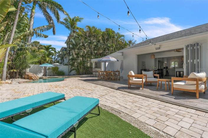 Image No.40-3 Bed Property for sale