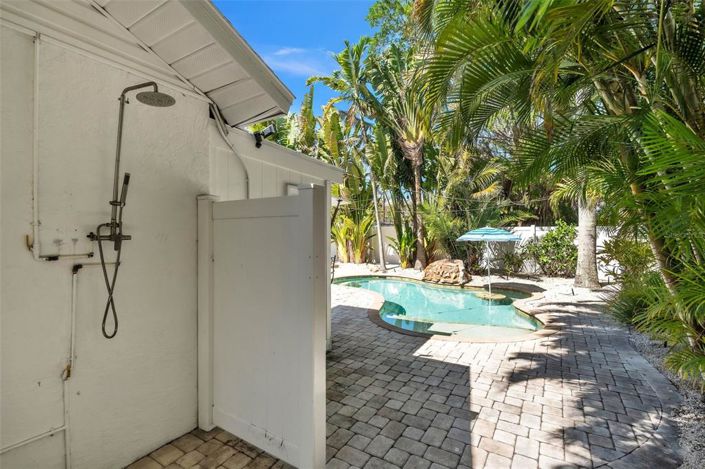 Image No.41-3 Bed Property for sale