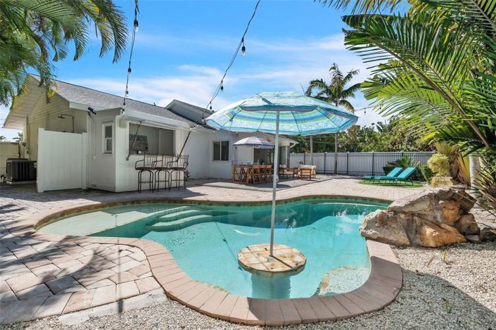 Image No.43-3 Bed Property for sale