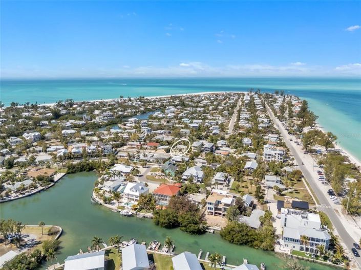 Image No.5-3 Bed Property for sale