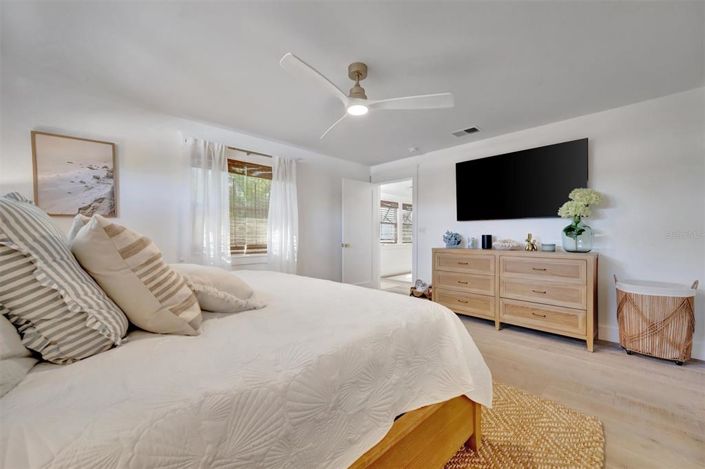 Image No.23-4 Bed Property for sale