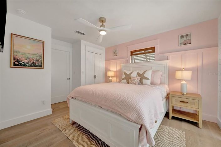 Image No.28-4 Bed Property for sale