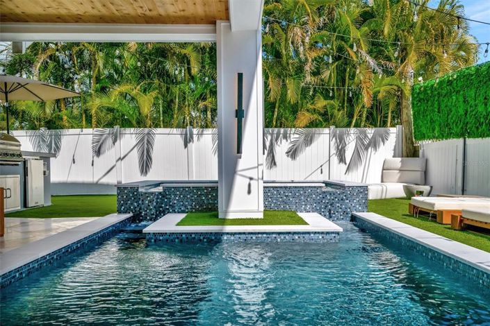 Image No.40-4 Bed Property for sale