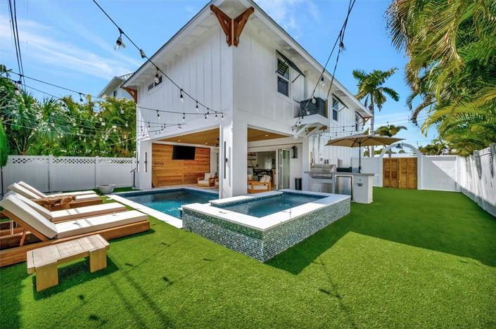 Image No.44-4 Bed Property for sale