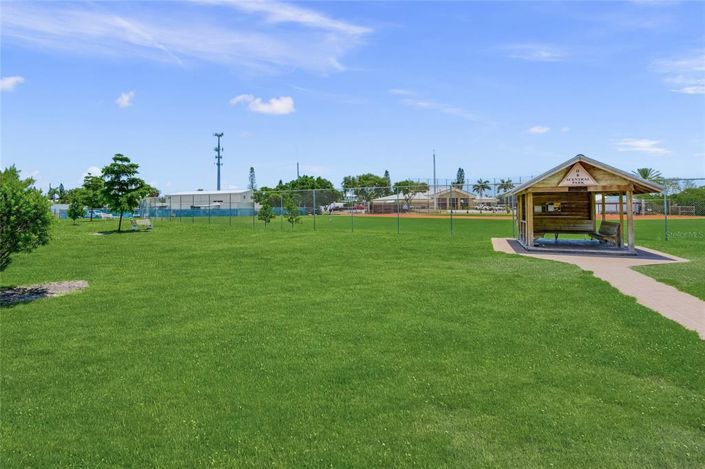 Image No.56-4 Bed Property for sale