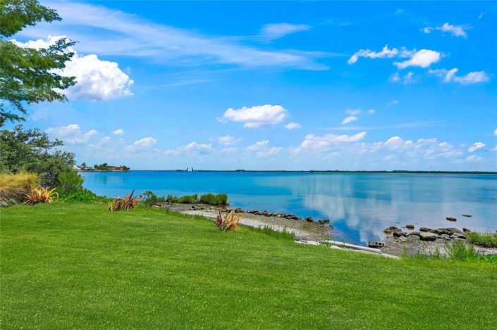 Image No.60-4 Bed Property for sale