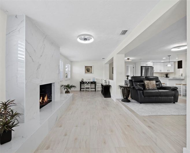 Image No.14-2 Bed Property for sale