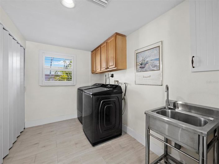 Image No.27-2 Bed Property for sale