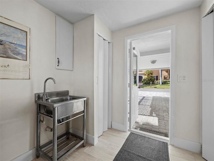 Image No.28-2 Bed Property for sale