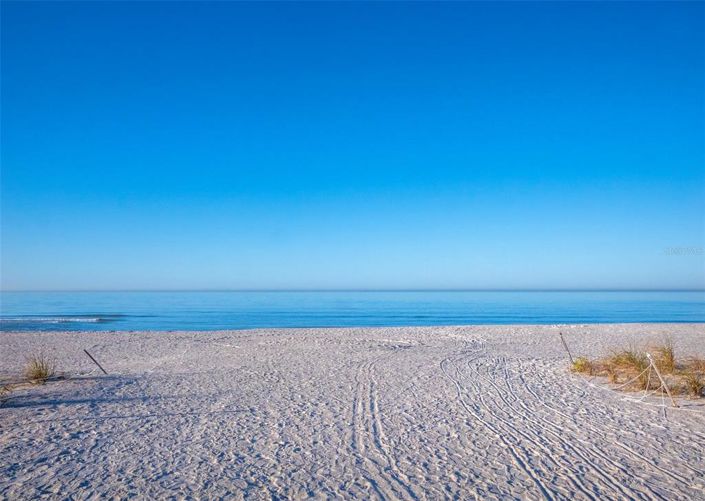 Image No.43-2 Bed Property for sale