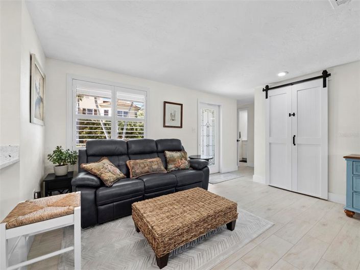 Image No.6-2 Bed Property for sale