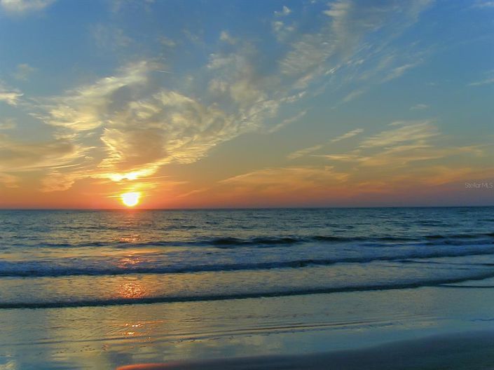 Image No.58-3 Bed Property for sale