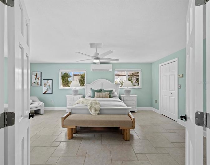 Image No.19-3 Bed Property for sale