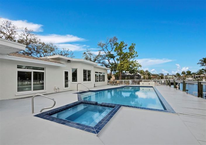 Image No.32-3 Bed Property for sale