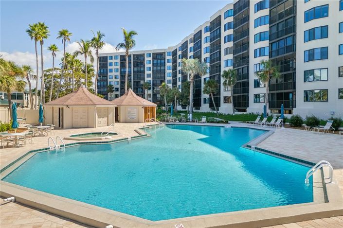 Image No.2-Propriété de 2 chambres à vendre à Sarasota