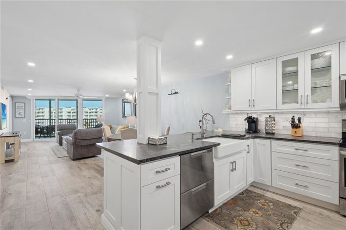 Image No.6-Propriété de 2 chambres à vendre à Sarasota