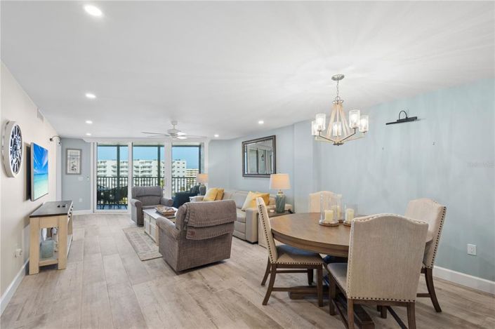 Image No.9-Propriété de 2 chambres à vendre à Sarasota