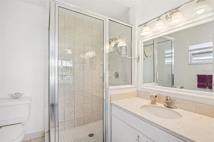 Image No.10-2 Bed Property for sale