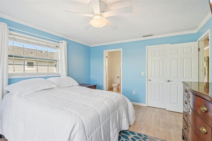 Image No.11-2 Bed Property for sale