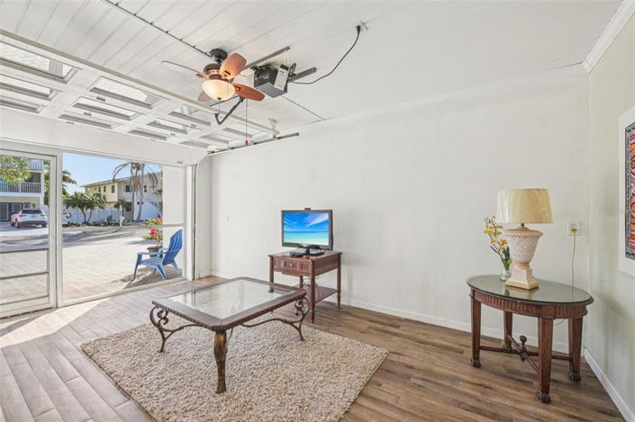 Image No.19-2 Bed Property for sale